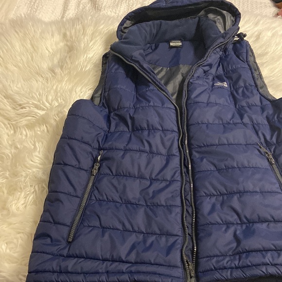 TRESPASS Puffer Man Vest size L color nay blue excellent condition - Picture 16 of 16